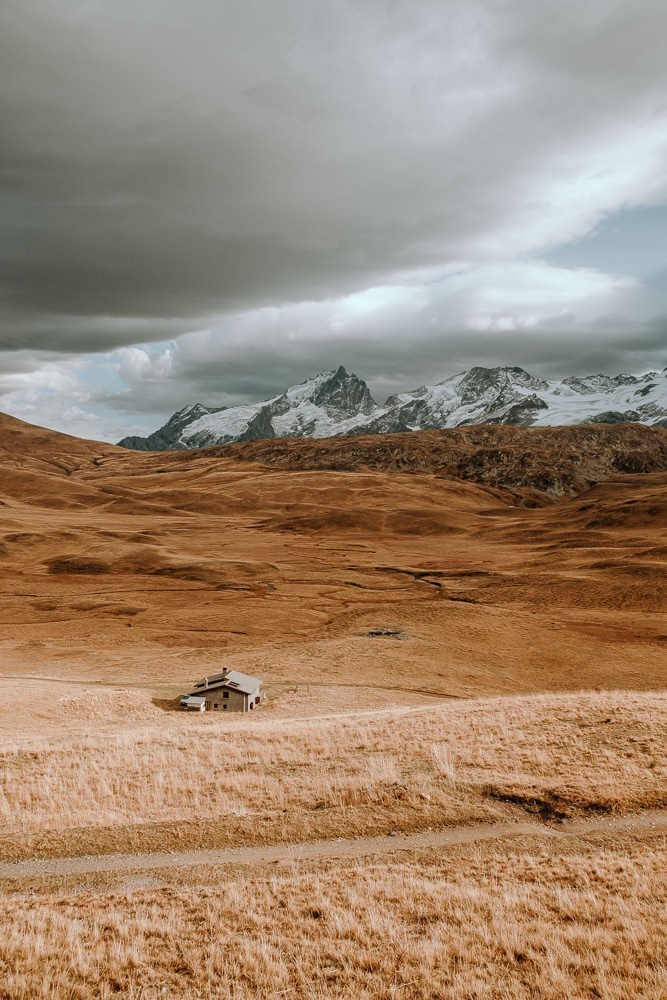 La barre des écrins depuis le plateau d'Emparis